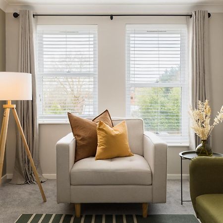 Modern 2-Bedroom Apartments With Free Parking In Leamington Exteriér fotografie