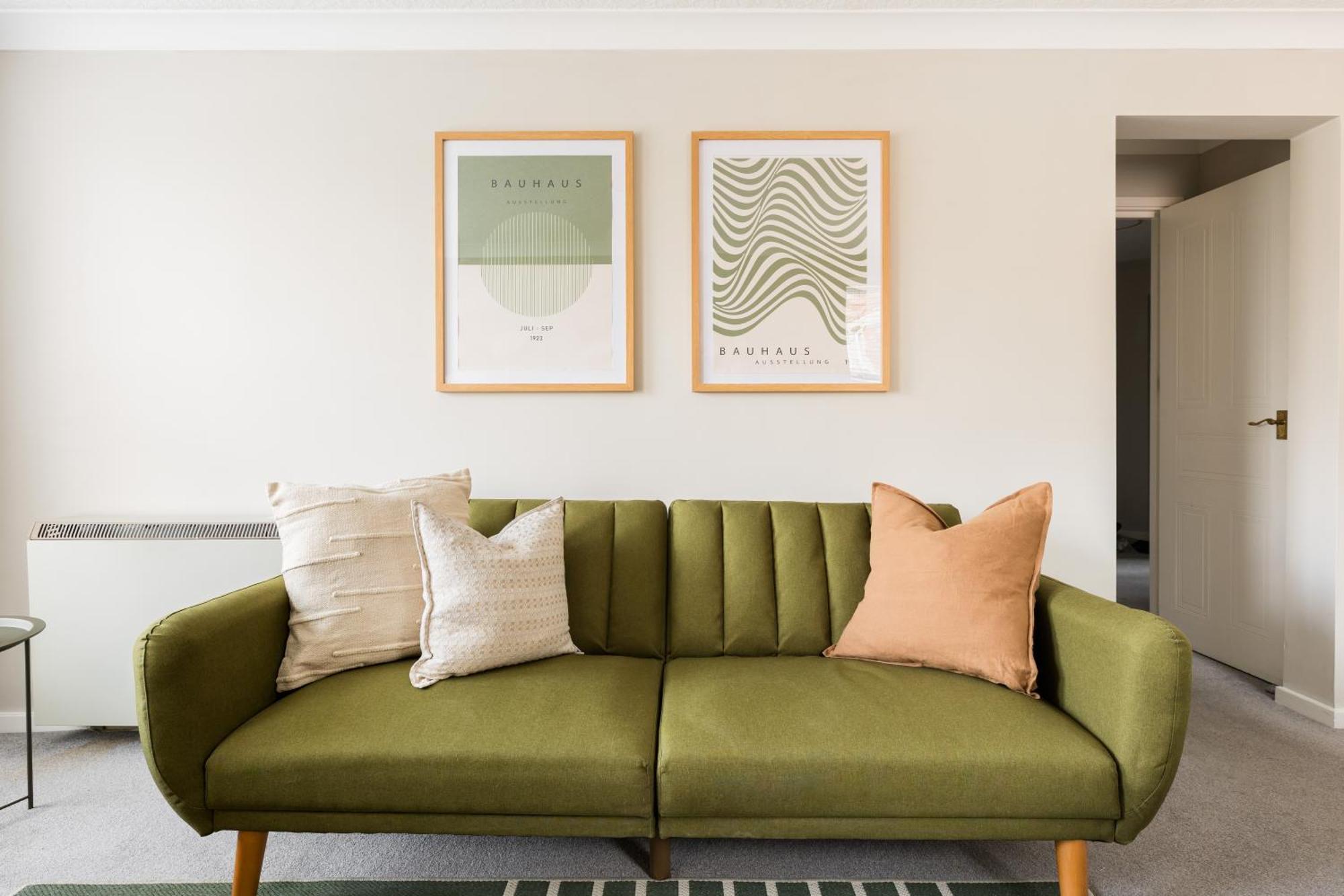 Modern 2-Bedroom Apartments With Free Parking In Leamington Exteriér fotografie