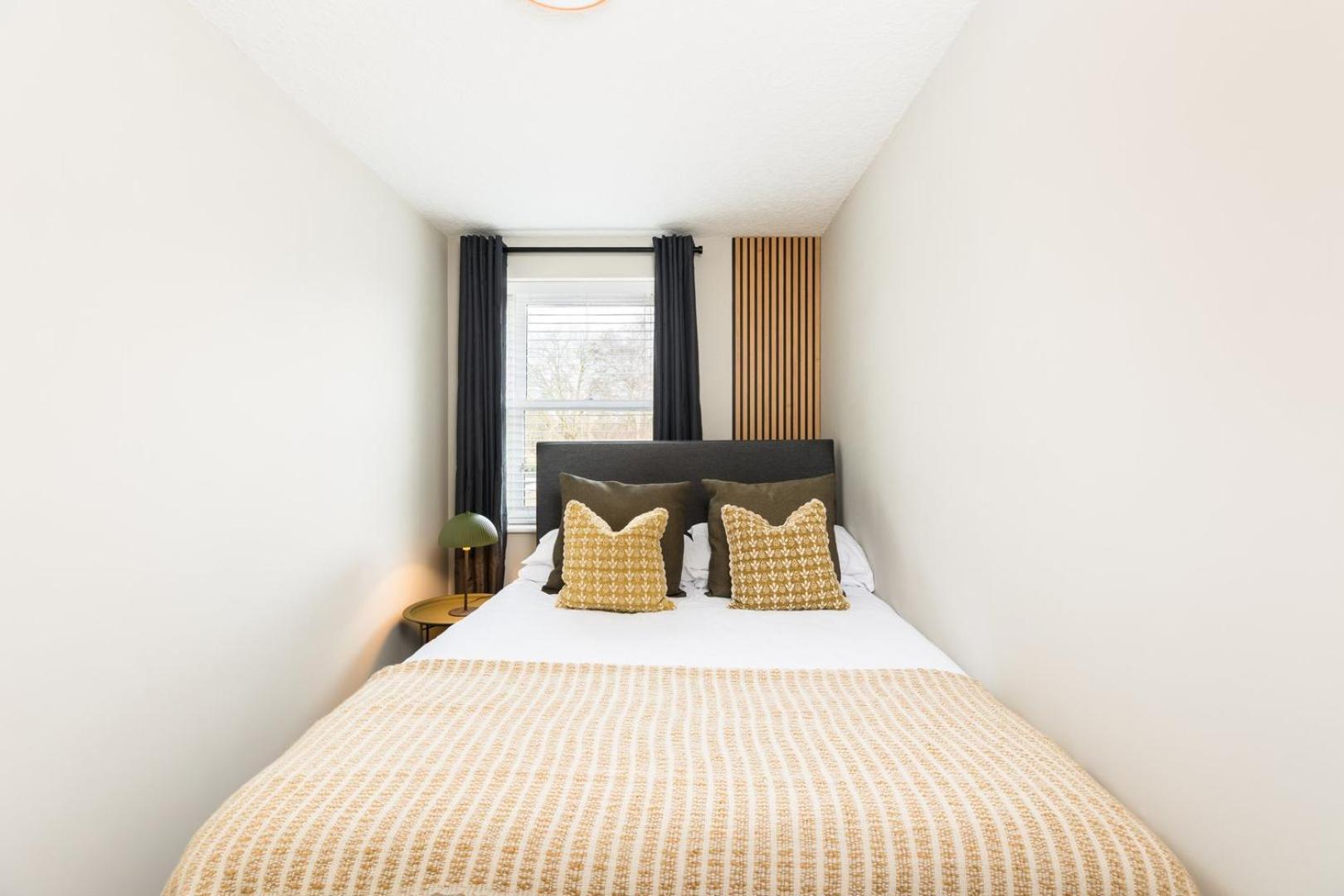 Modern 2-Bedroom Apartments With Free Parking In Leamington Exteriér fotografie