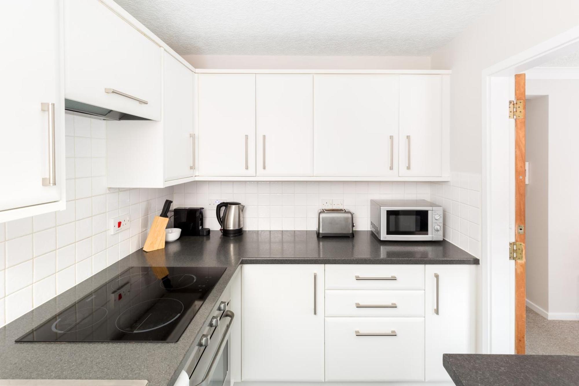 Modern 2-Bedroom Apartments With Free Parking In Leamington Exteriér fotografie