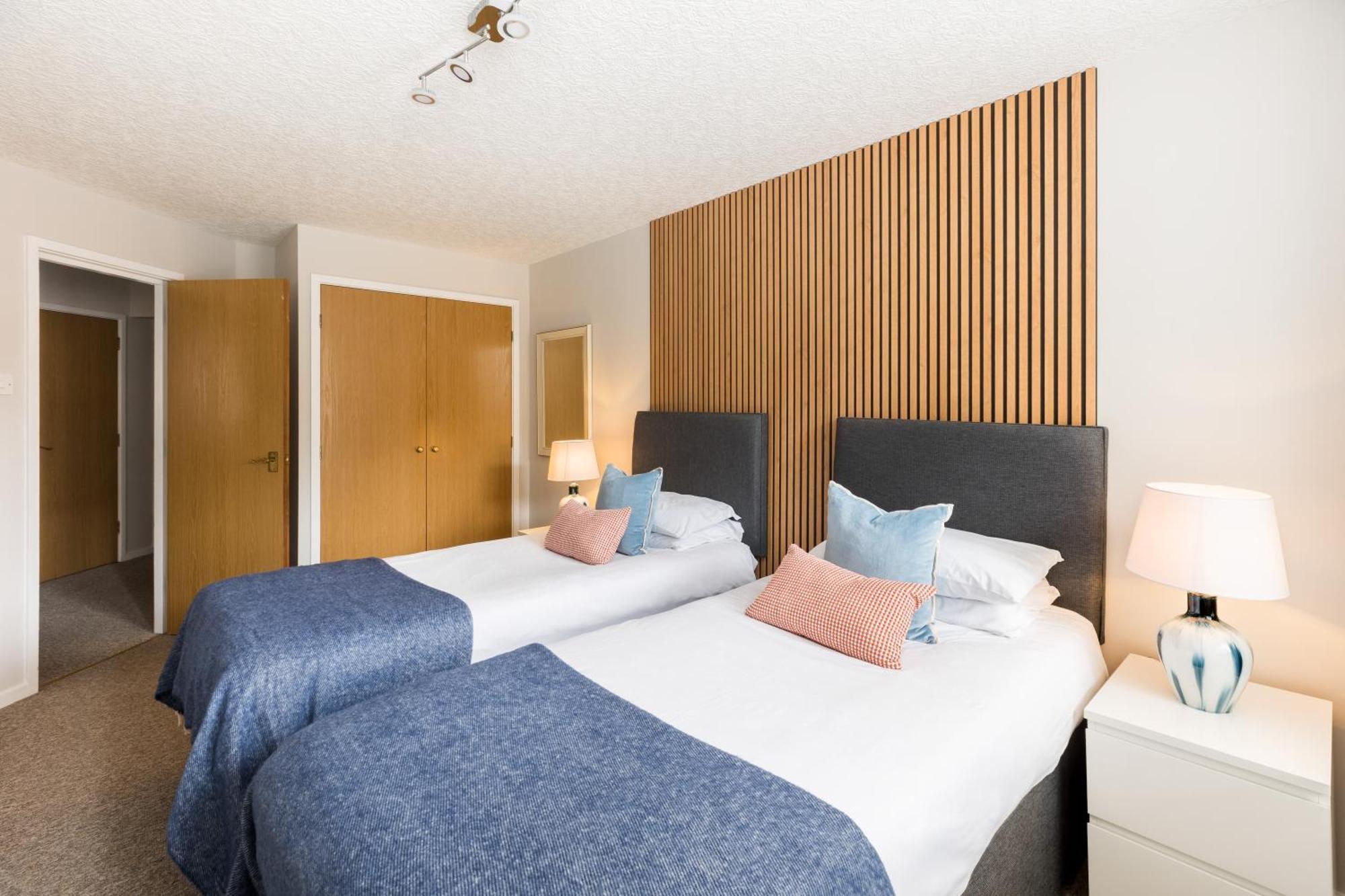 Modern 2-Bedroom Apartments With Free Parking In Leamington Exteriér fotografie