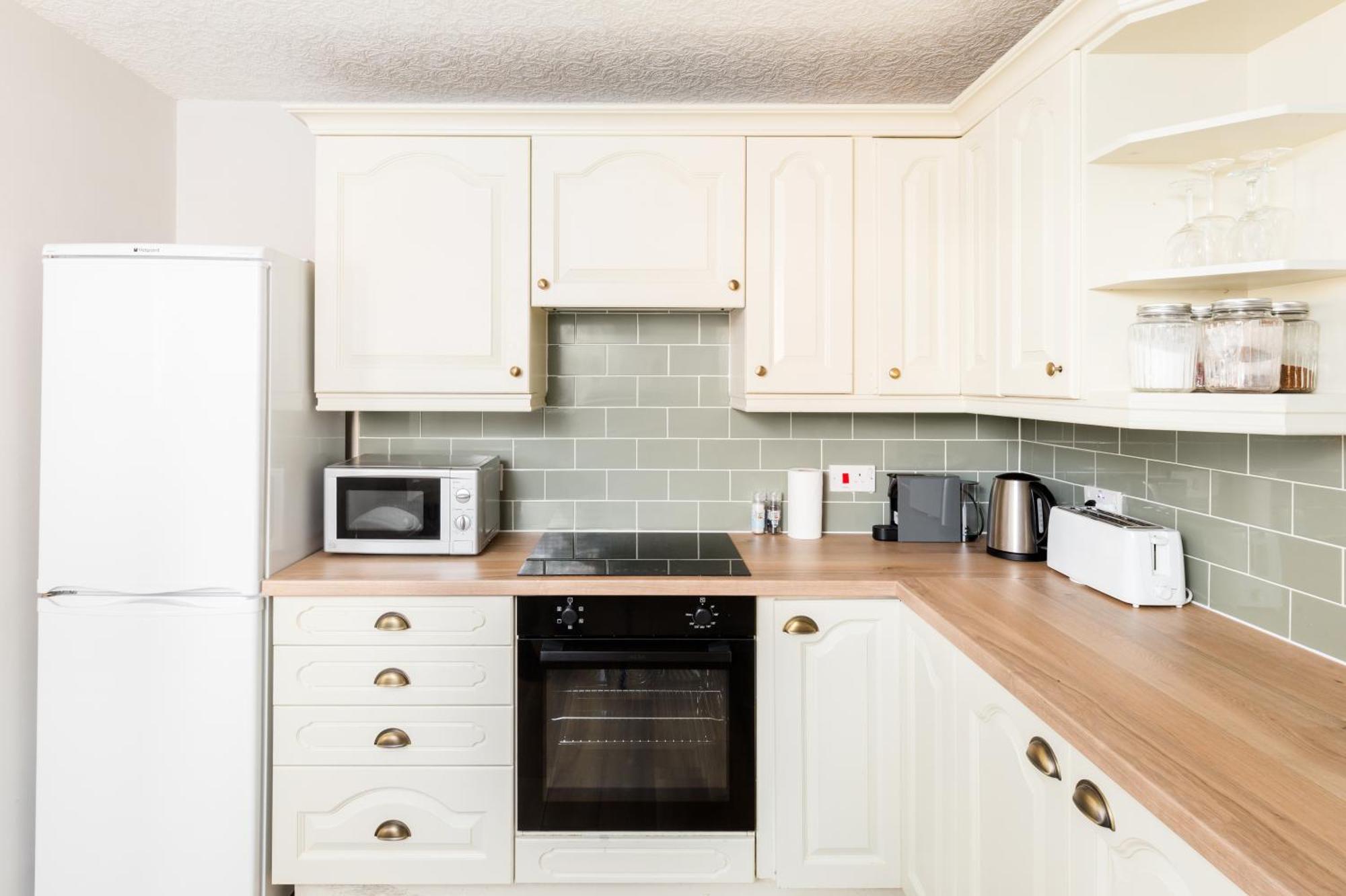 Modern 2-Bedroom Apartments With Free Parking In Leamington Exteriér fotografie