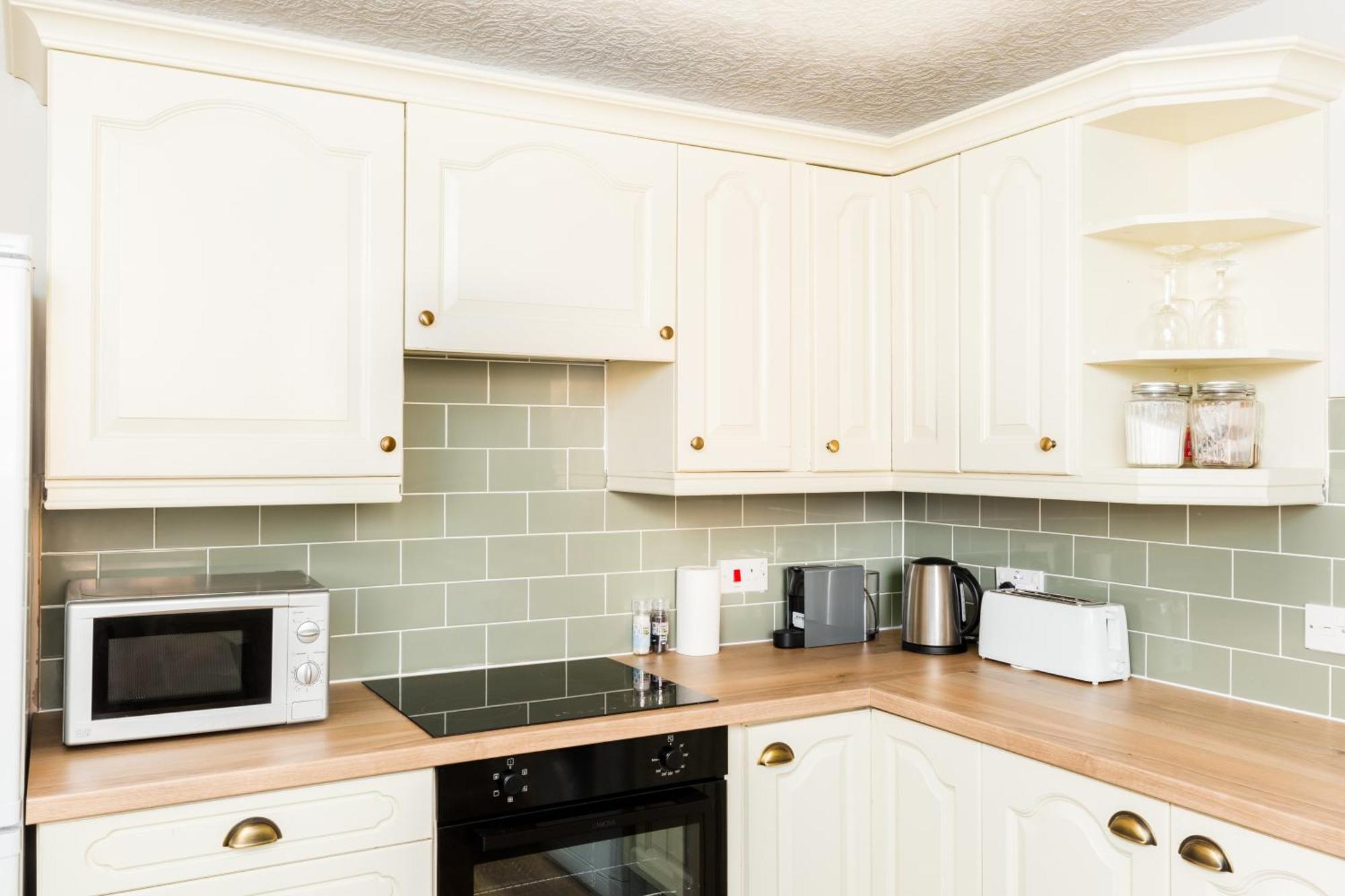 Modern 2-Bedroom Apartments With Free Parking In Leamington Exteriér fotografie