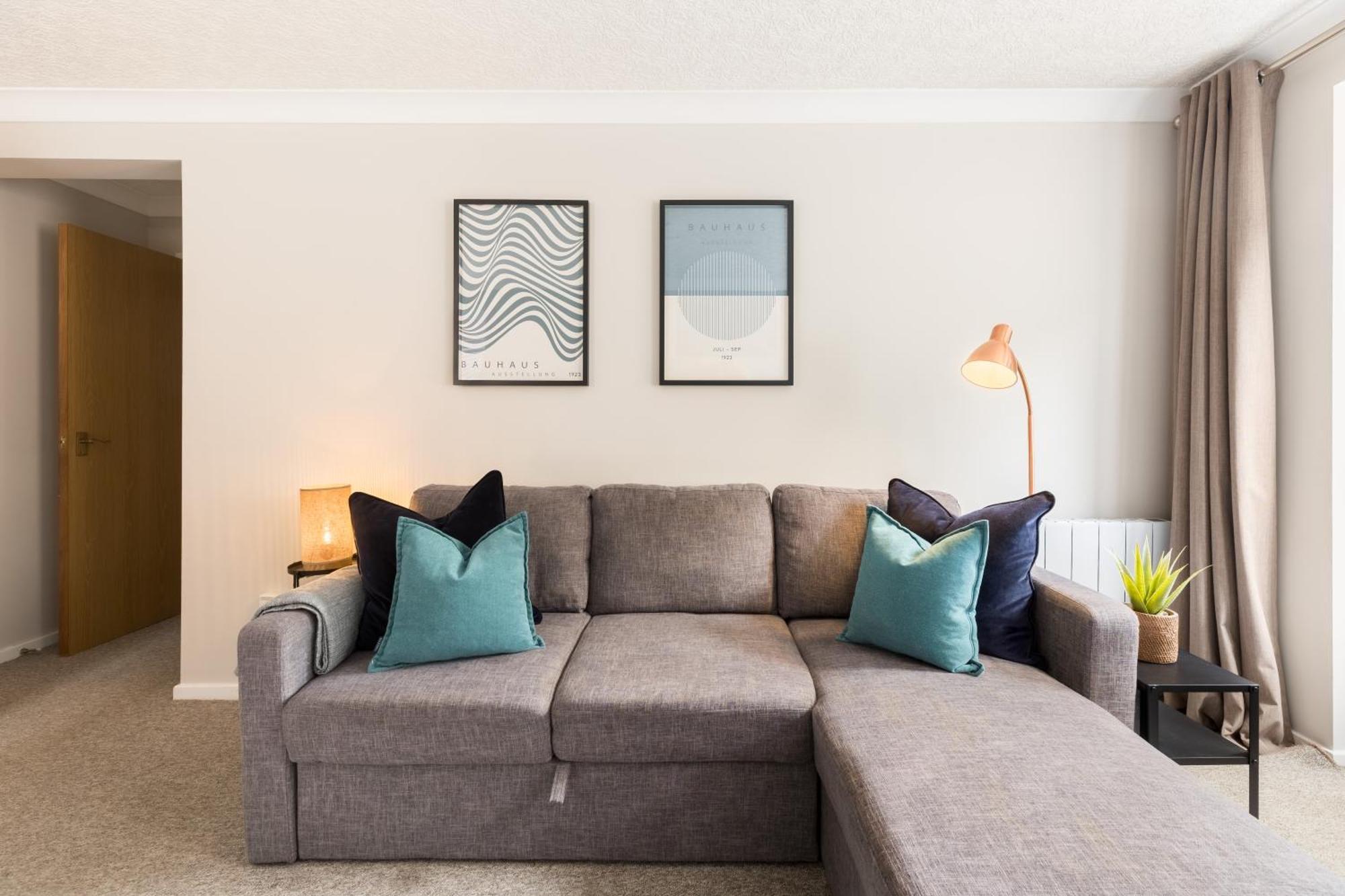 Modern 2-Bedroom Apartments With Free Parking In Leamington Exteriér fotografie