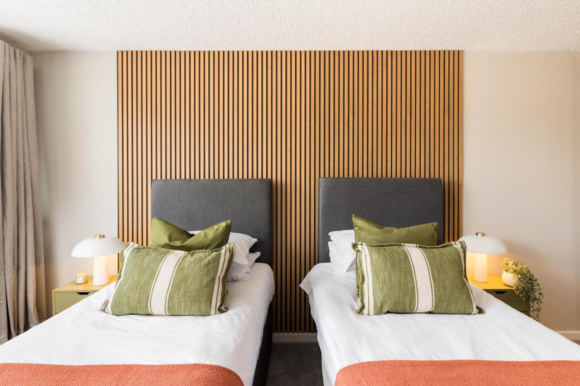 Modern 2-Bedroom Apartments With Free Parking In Leamington Exteriér fotografie
