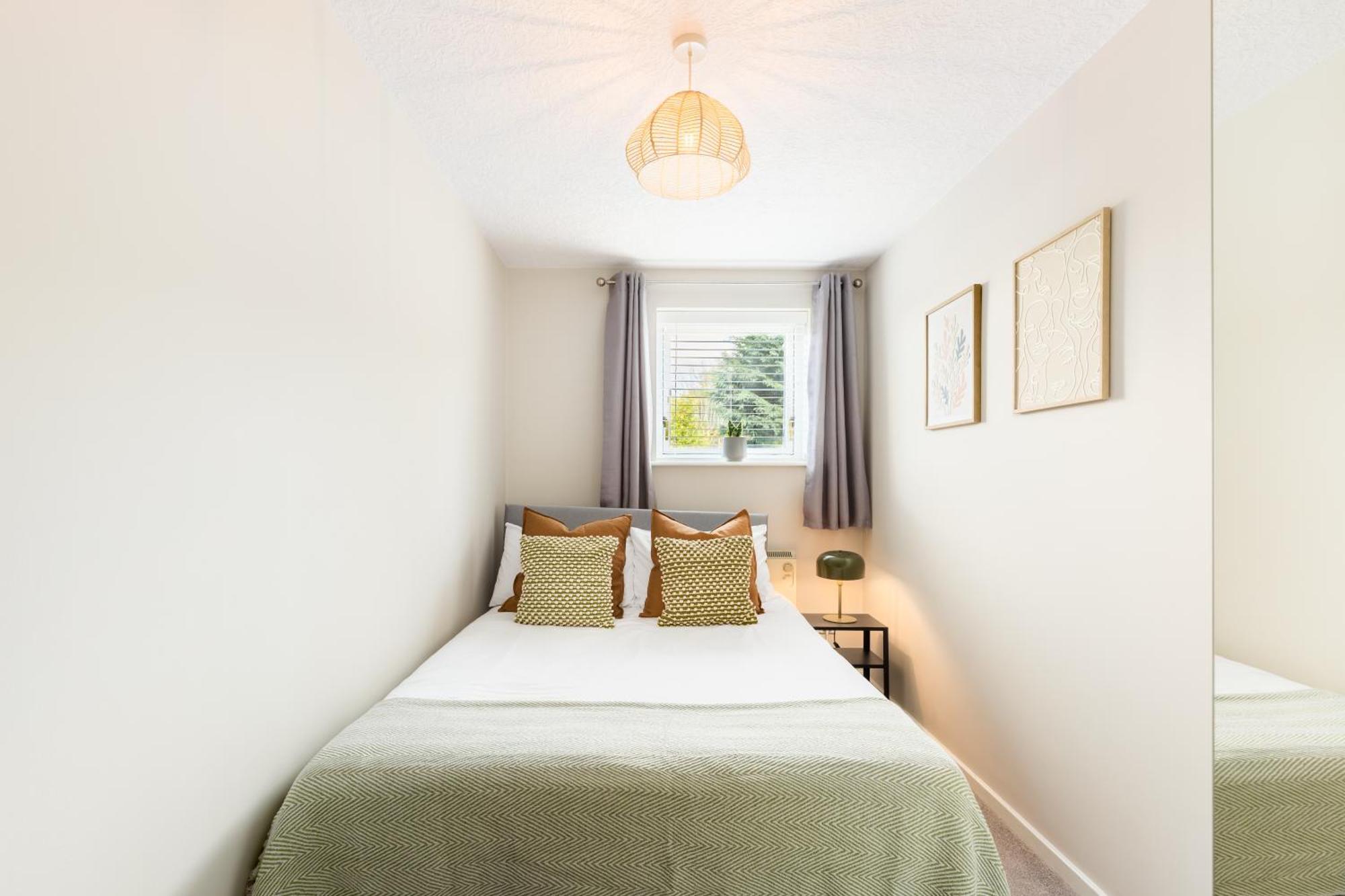 Modern 2-Bedroom Apartments With Free Parking In Leamington Exteriér fotografie