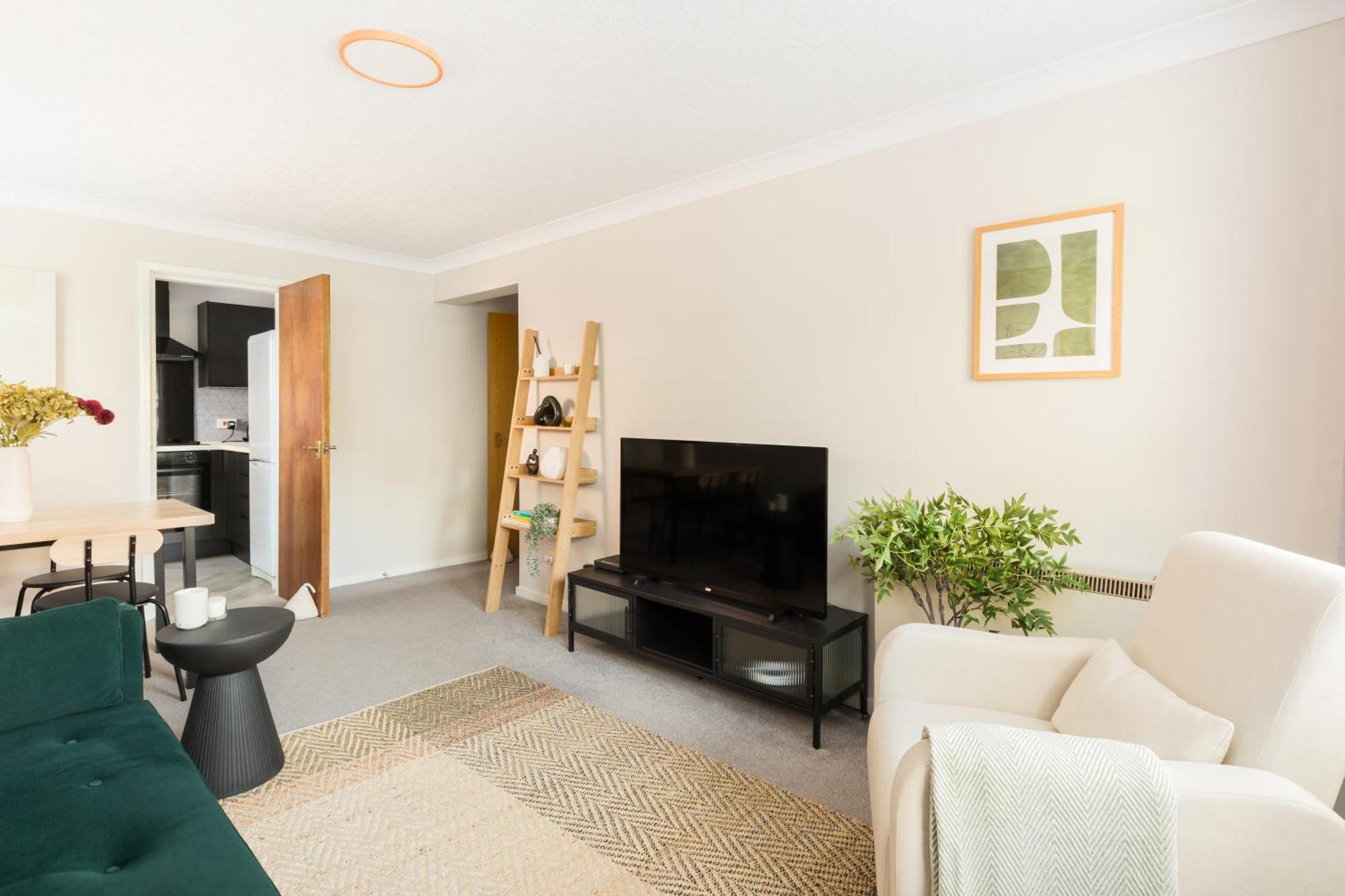 Modern 2-Bedroom Apartments With Free Parking In Leamington Exteriér fotografie