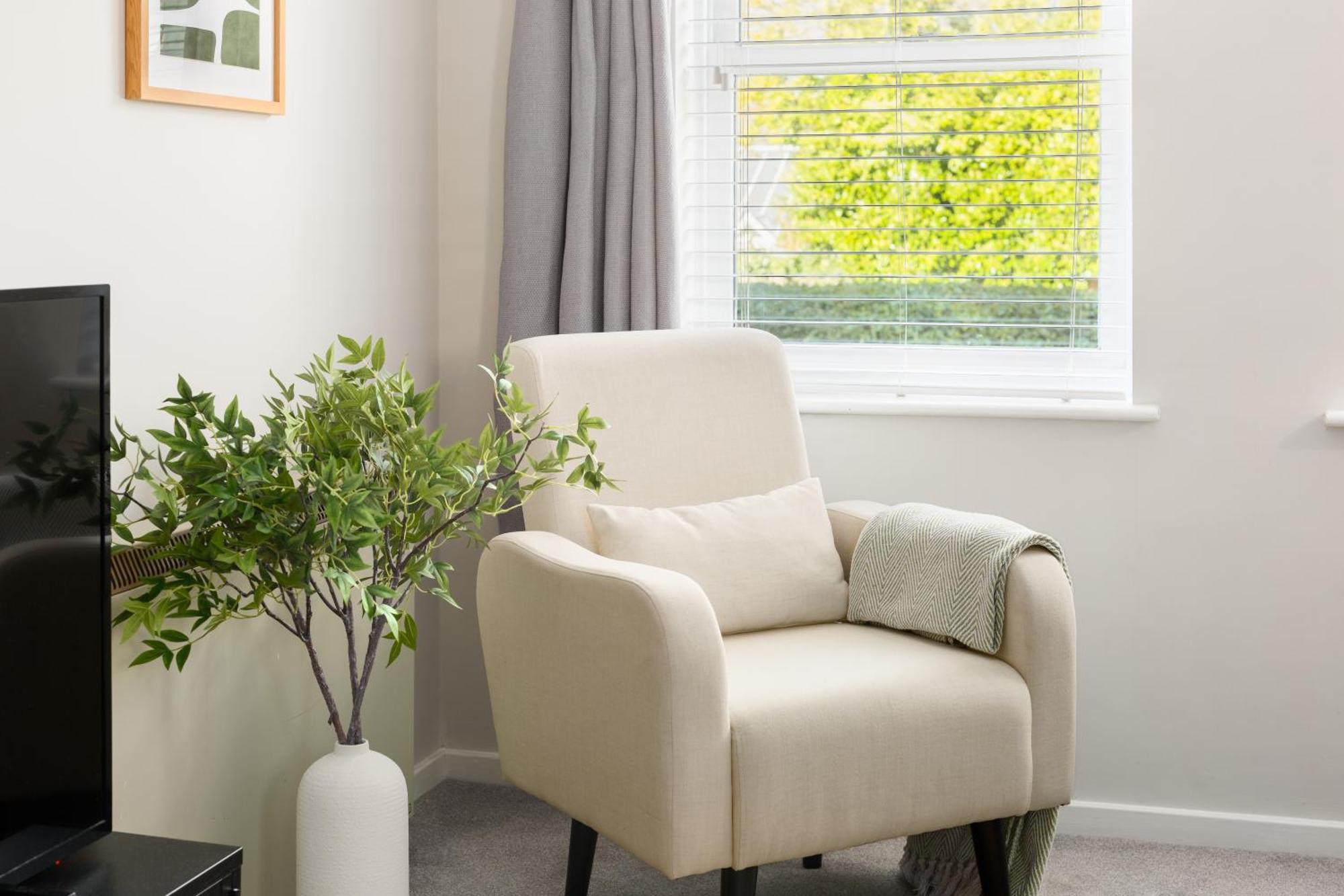 Modern 2-Bedroom Apartments With Free Parking In Leamington Exteriér fotografie