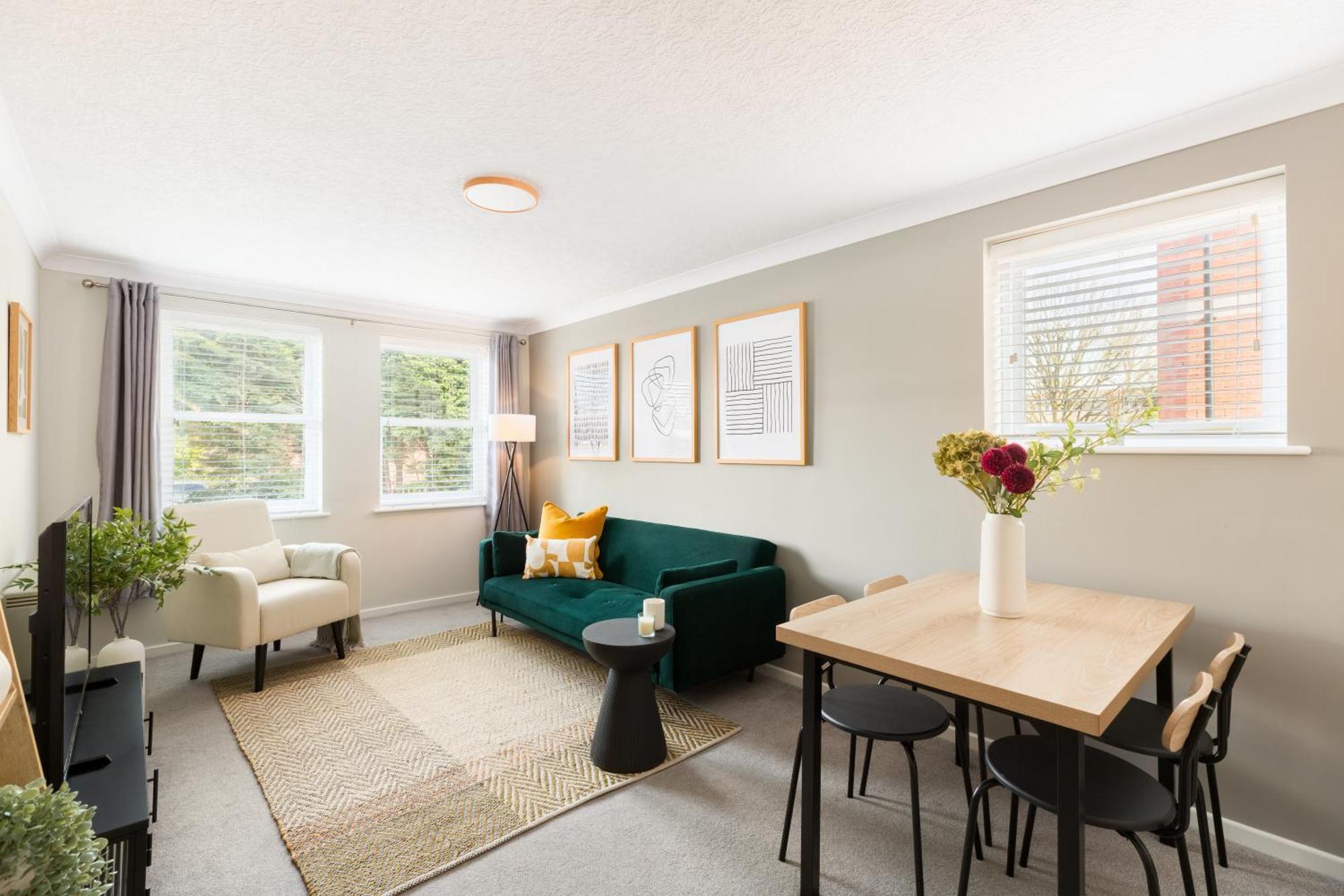 Modern 2-Bedroom Apartments With Free Parking In Leamington Exteriér fotografie